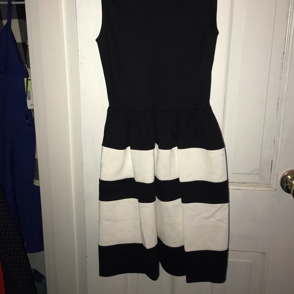 🌟✨SALE!✨🌟 NWT Super cute LBD! - Picture 2 of 5